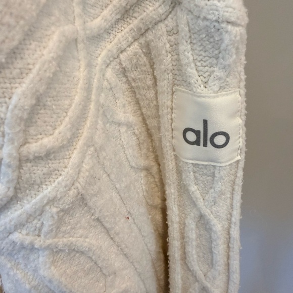 ALO Yoga White Cable Knit Cropped Sweater - Picture 6 of 11